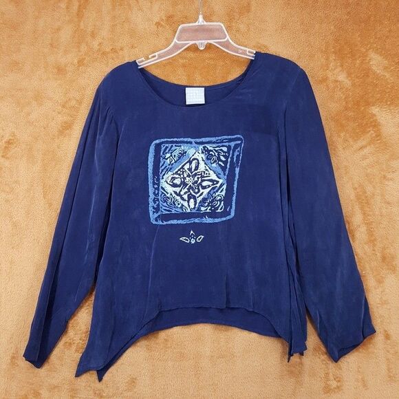 RABBIT RABBIT RABBIT Top Womens Size 14 Blue Pullover Asymmetrical Medallion - Picture 1 of 9